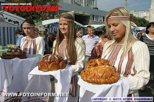 Кировоград: Ярмарка в центре города (фото)